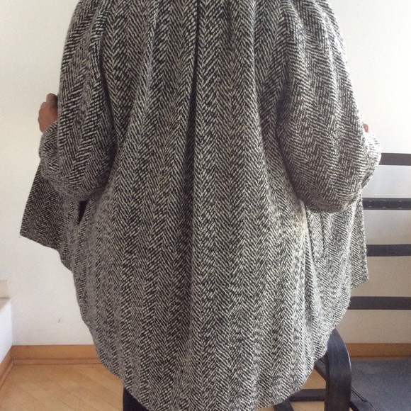 Long herring bone coat - Picture 2 of 9